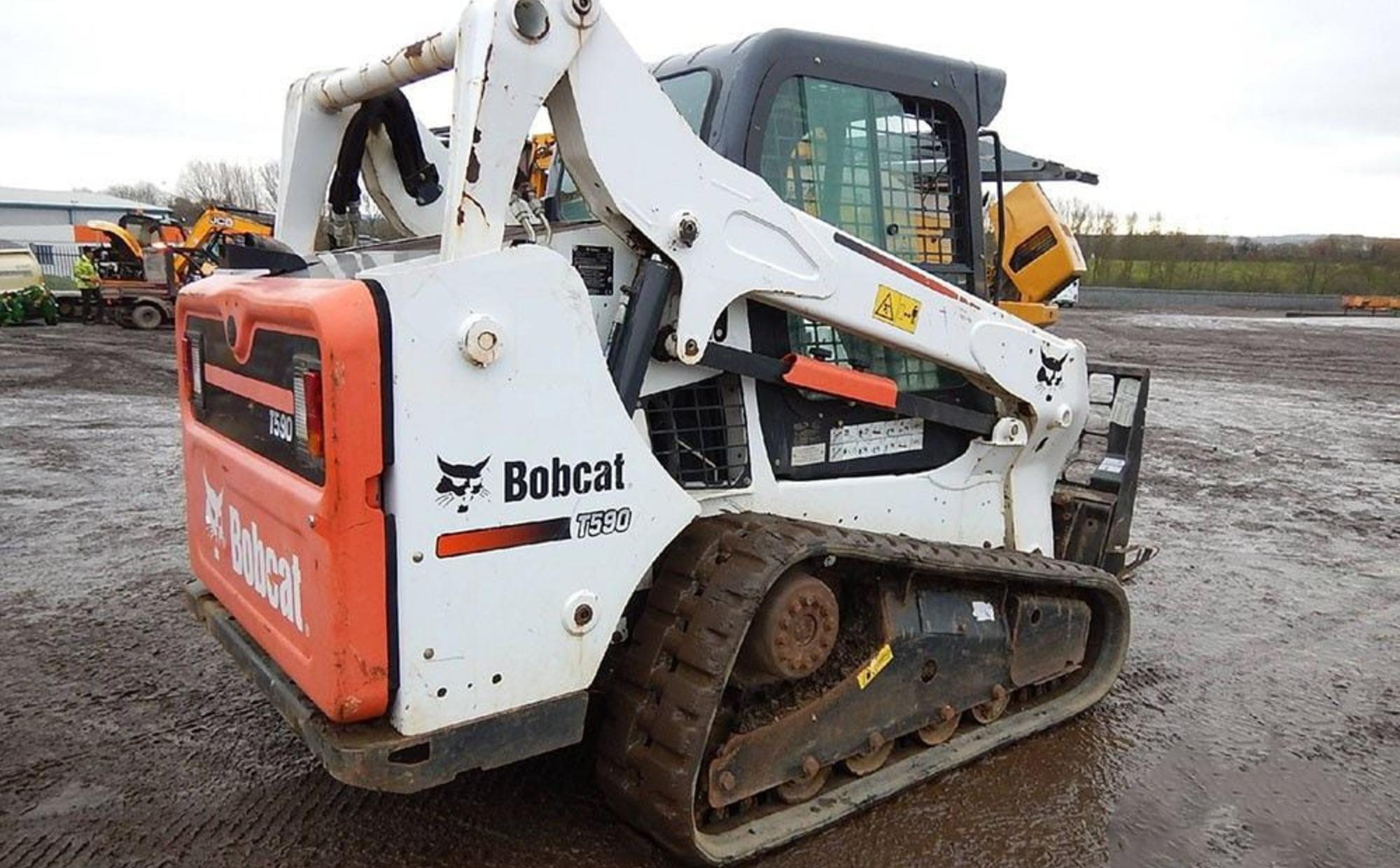 Аренда мини-экскаватора Bobcat T590 в Минске | БауАренда