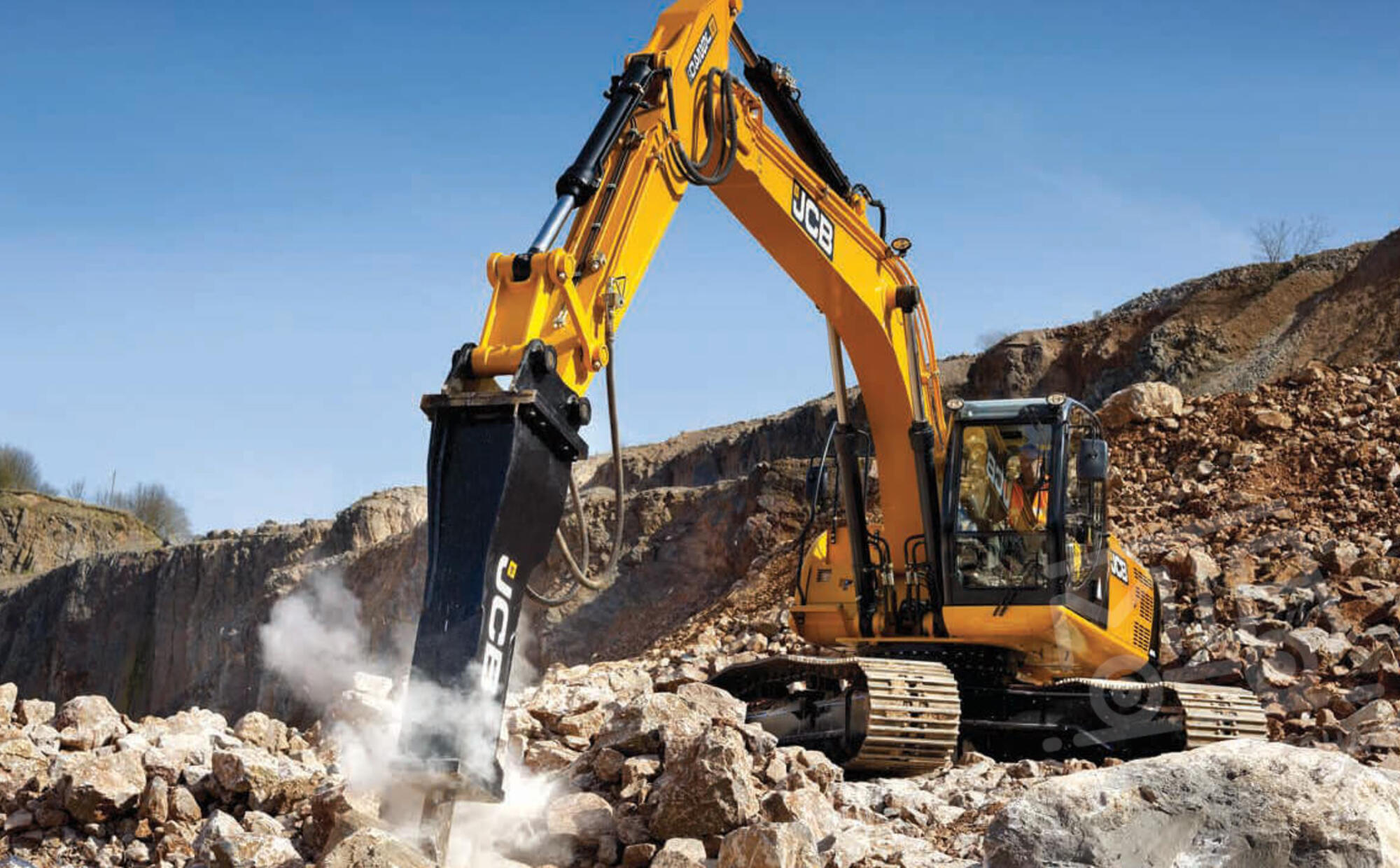 Аренда гусеничного экскаватора JCB JS 240