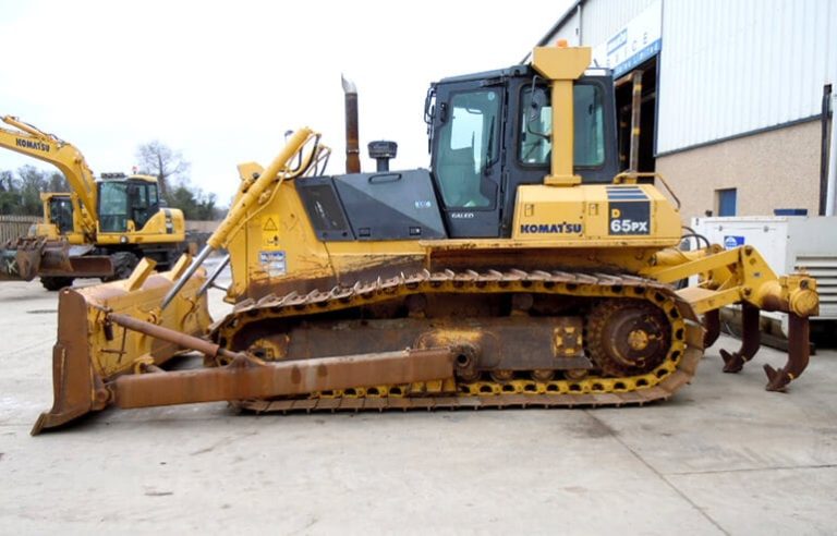 Аренда бульдозера KOMATSU D65 PX-12 с рыхлителем