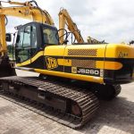 Аренда полуболотного экскаватора JCB JS260 LC