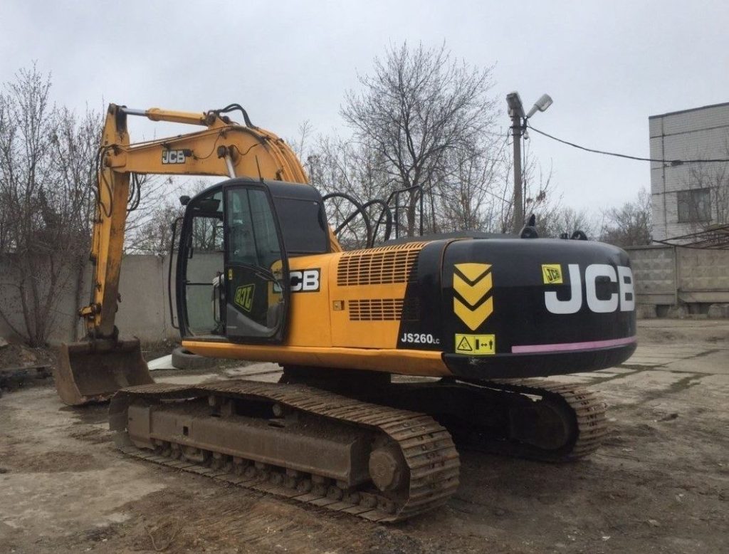 Аренда полуболотного экскаватора JCB JS260 LC — фото 4
