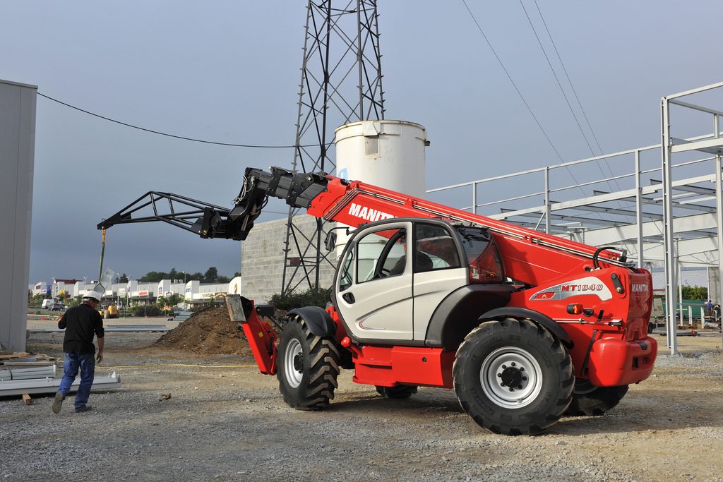 Аренда телескопического погрузчика Manitou MT1840 — фото 2