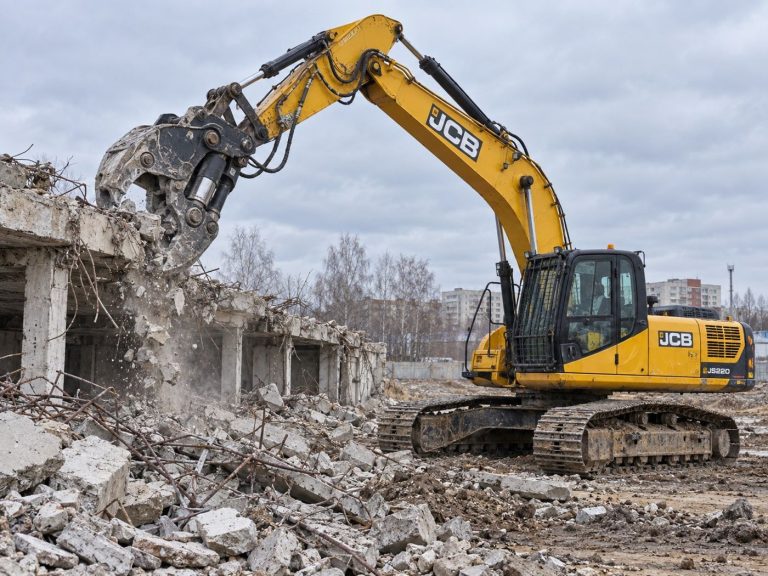 Аренда гусеничного экскаватора JCB JS220 с гидроножницами