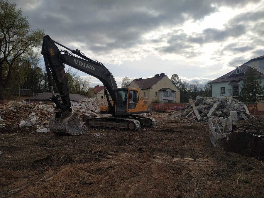 Аренда гусеничного экскаватора Volvo EC240 — фото 3